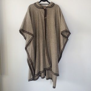 Stunning wool poncho from Mexico!
